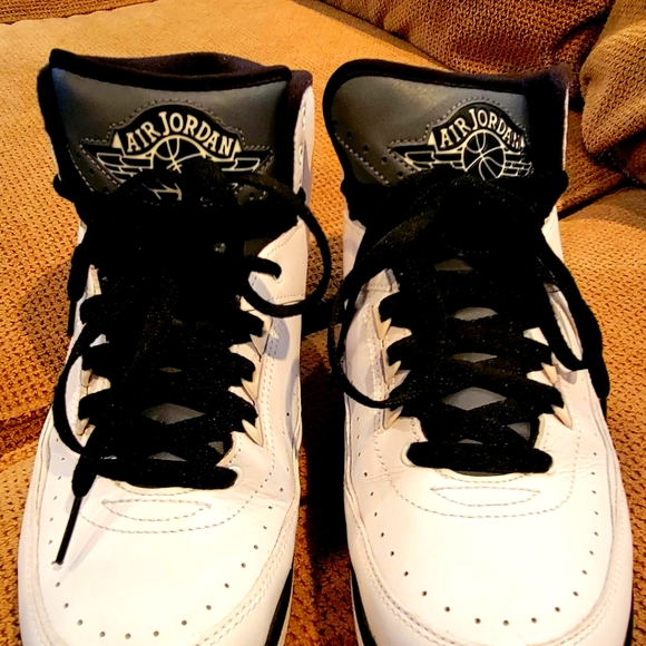 EUC AIR JORDAN'S - Picture 1 of 11